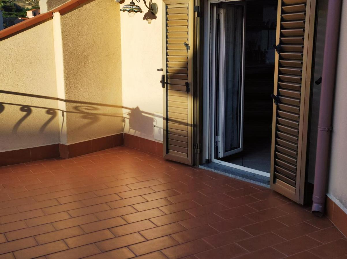 La Panoramica Apartment Gallodoro Ngoại thất bức ảnh